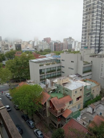 3 AMBIENTES A CALLE CON BALCÓN Y COCHERA, LA PERLA.