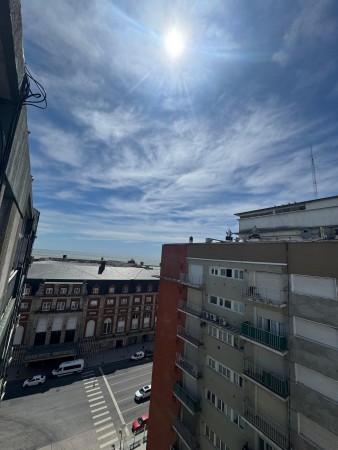 VENTA DEPARTAMENTO 4 AMBIENTES. CALLE, BALCON, VISTA LATERAL MAR.