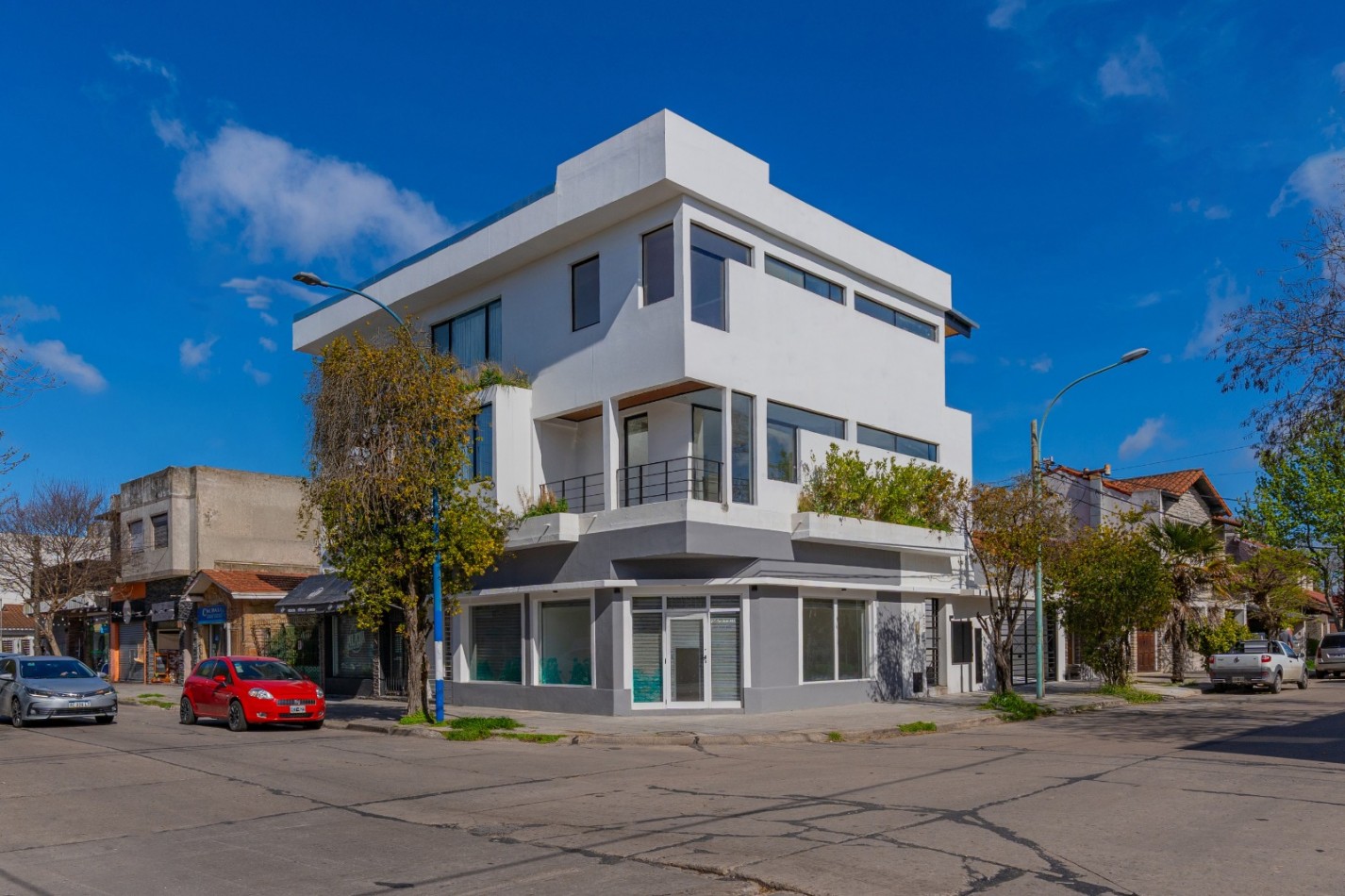  VENT.PH DE 3 AMBIENTES CON COCHERA A ESTRENAR.