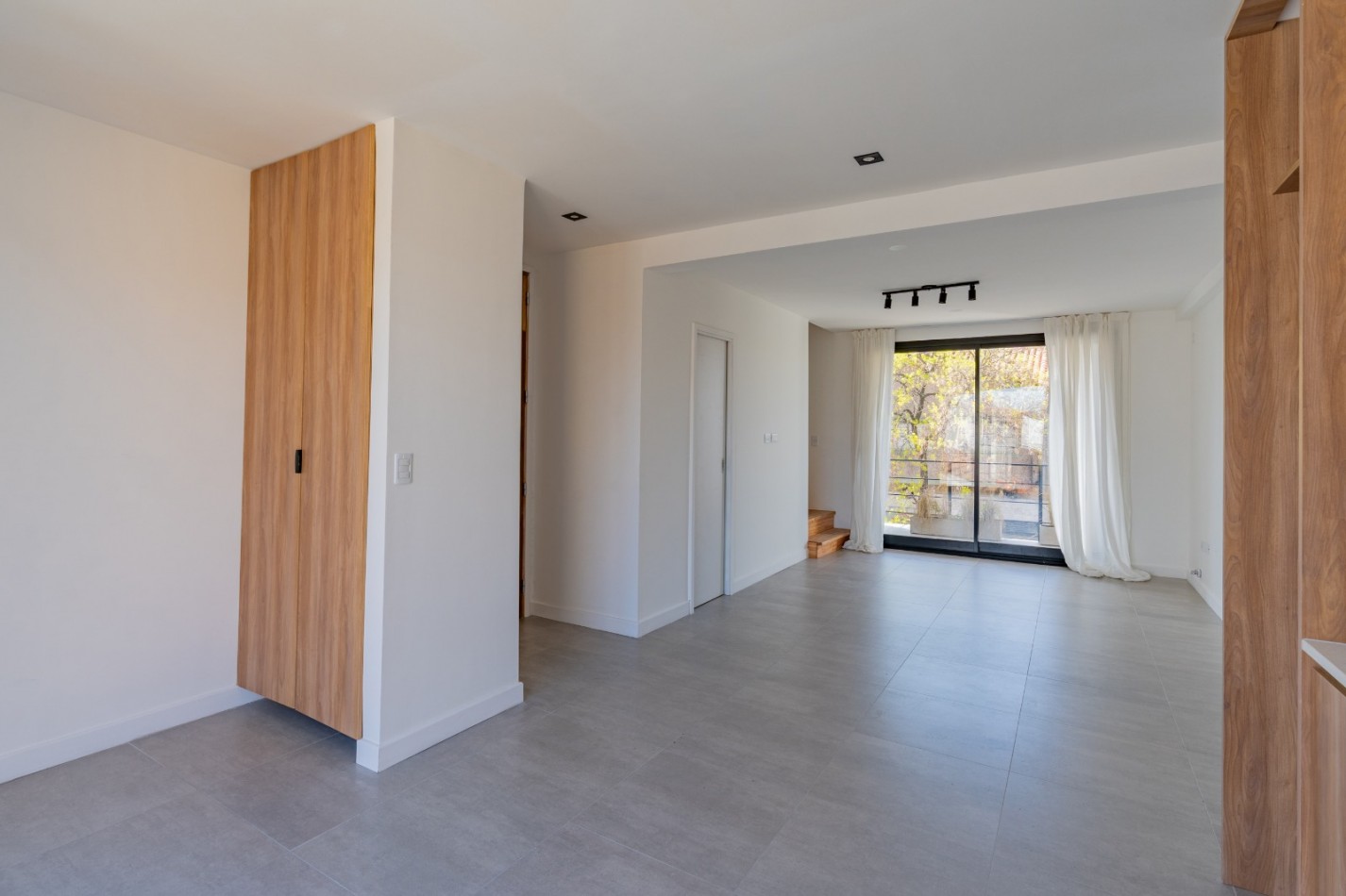  VENT.PH DE 3 AMBIENTES CON COCHERA A ESTRENAR.