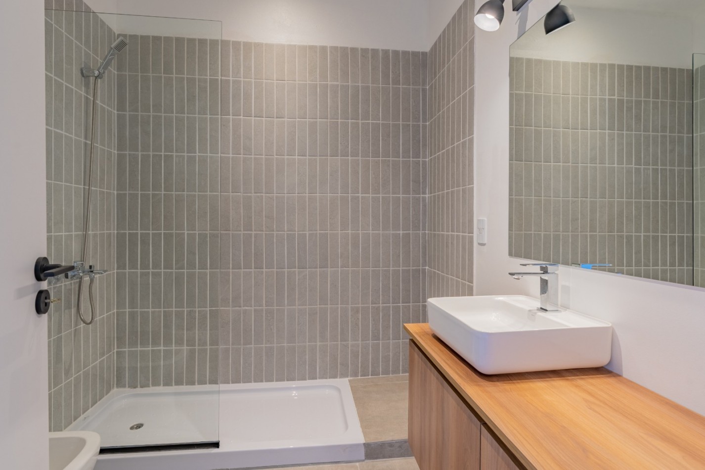  VENT.PH DE 3 AMBIENTES CON COCHERA A ESTRENAR.