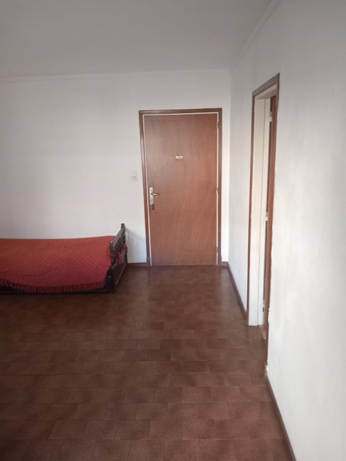 ALQUILER DE VIVIENDA. 2 AMBIENTES. LUMINOSO.