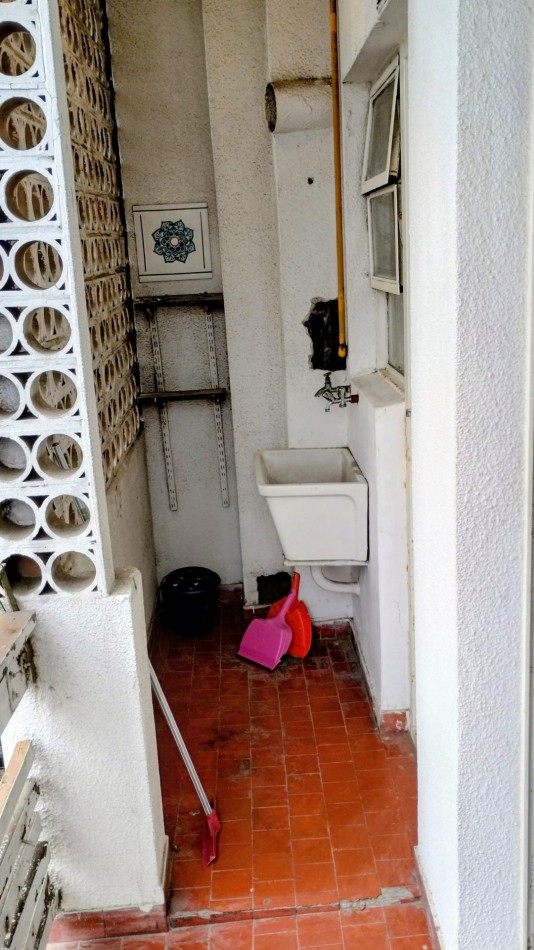 ALQUILER 24 MESES. 2 AMBIENTES. CENTRO.